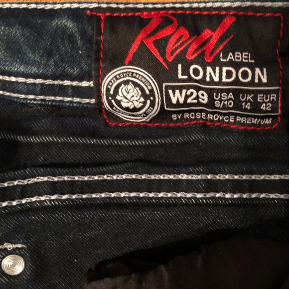 Red Label Lindon - Picture 1 of 6